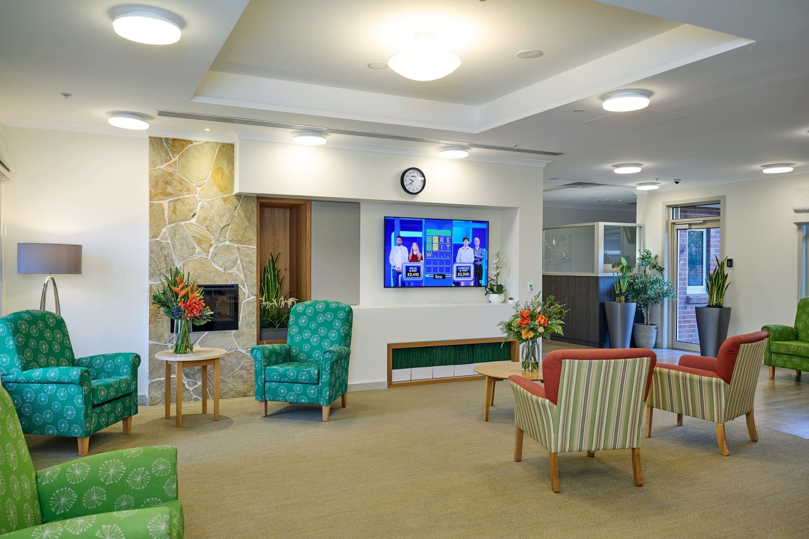 An image of the lounge area at Manor Lakes Community