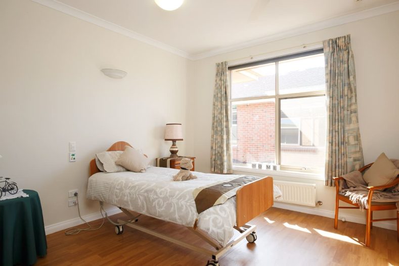 Single suite Manor Lakes