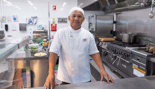 An image of the chef is captured.